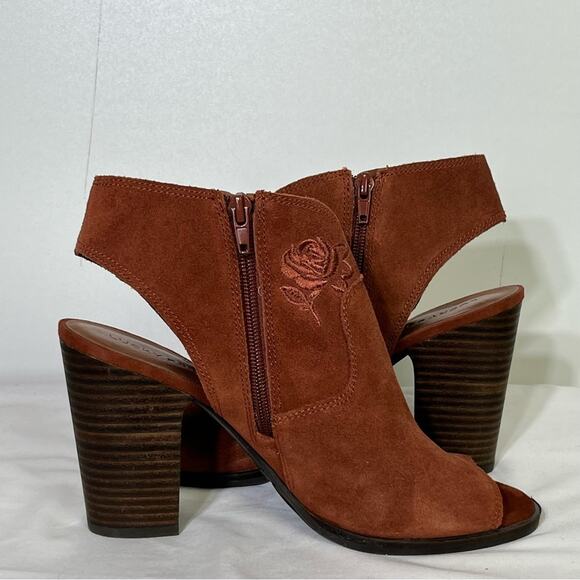 Lucky Brand Listana Boots Open Toe Suede Floral Pattern Size 9.5 EUC - Picture 3 of 8